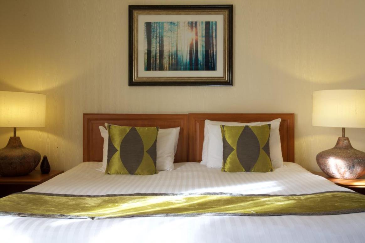 Wrexham Llyndir Hall Hotel, BW Signature Collection Chester Eksteriør billede